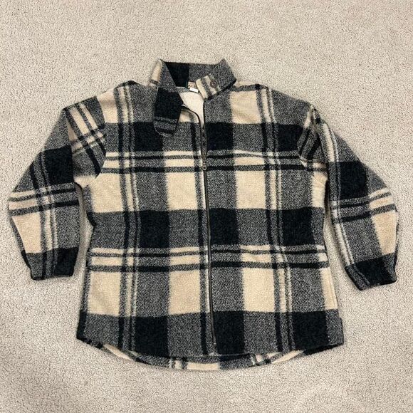 Outpost Black and white‎ plaid fleece jacket with full zipper and two pockets - Picture 1 of 2